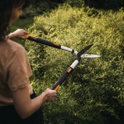Fiskars SmartFit Teleskop Heckenschere 10 Fiskars SmartFit Teleskop Heckenschere -Stilvolles Gartenmöbelgeschäft 0920300643 SmartFit Teleskop Heckenschere HS86 5 107022