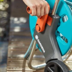 Schlauchwagen AquaRoll S, Gardena, Schlauchlängen Bis 15 M 11 Schlauchwagen AquaRoll S, Gardena, Schlauchlängen Bis 15 M -Stilvolles Gartenmöbelgeschäft 0930200441 Schlauchwagen Aqua Roll S Set kpl mit 20m Schlauch und Systemteilen 2 61599