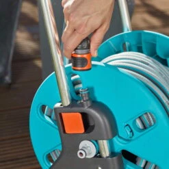 Schlauchwagen AquaRoll S, Gardena, Schlauchlängen Bis 15 M 14 Schlauchwagen AquaRoll S, Gardena, Schlauchlängen Bis 15 M -Stilvolles Gartenmöbelgeschäft 0930200441 Schlauchwagen Aqua Roll S Set kpl mit 20m Schlauch und Systemteilen 6 61595