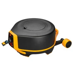 Fiskars Schlauchwagen Waterwheel Automatik XL, Für ½'-5/8", Schlauchdüse, Rasenspieß, Schwarz-orange -Stilvolles Gartenmöbelgeschäft 0930200501 Schlauchwagen Automatik XL mit Raedern 360 78975