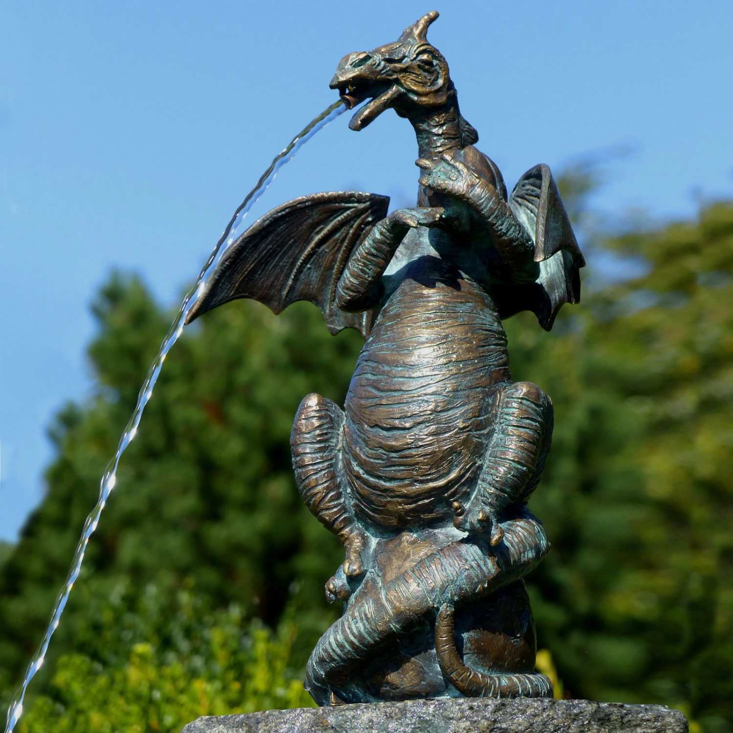 Rottenecker Bronze-Drache Mit Walnuss, Wasserspeiend, 29 X 19 X 11 Cm 1 Rottenecker Bronze-Drache Mit Walnuss, Wasserspeiend, 29 X 19 X 11 Cm