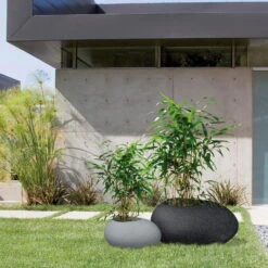 Pflanzstein Flow, Stony Black, L 48 X B 38 X H 23 Cm 6 Pflanzstein Flow, Stony Black, L 48 X B 38 X H 23 Cm -Stilvolles Gartenmöbelgeschäft 3210103633 3210103634 3210103635 3210103636 Pflanzstein Flow stony black grey 1 55926